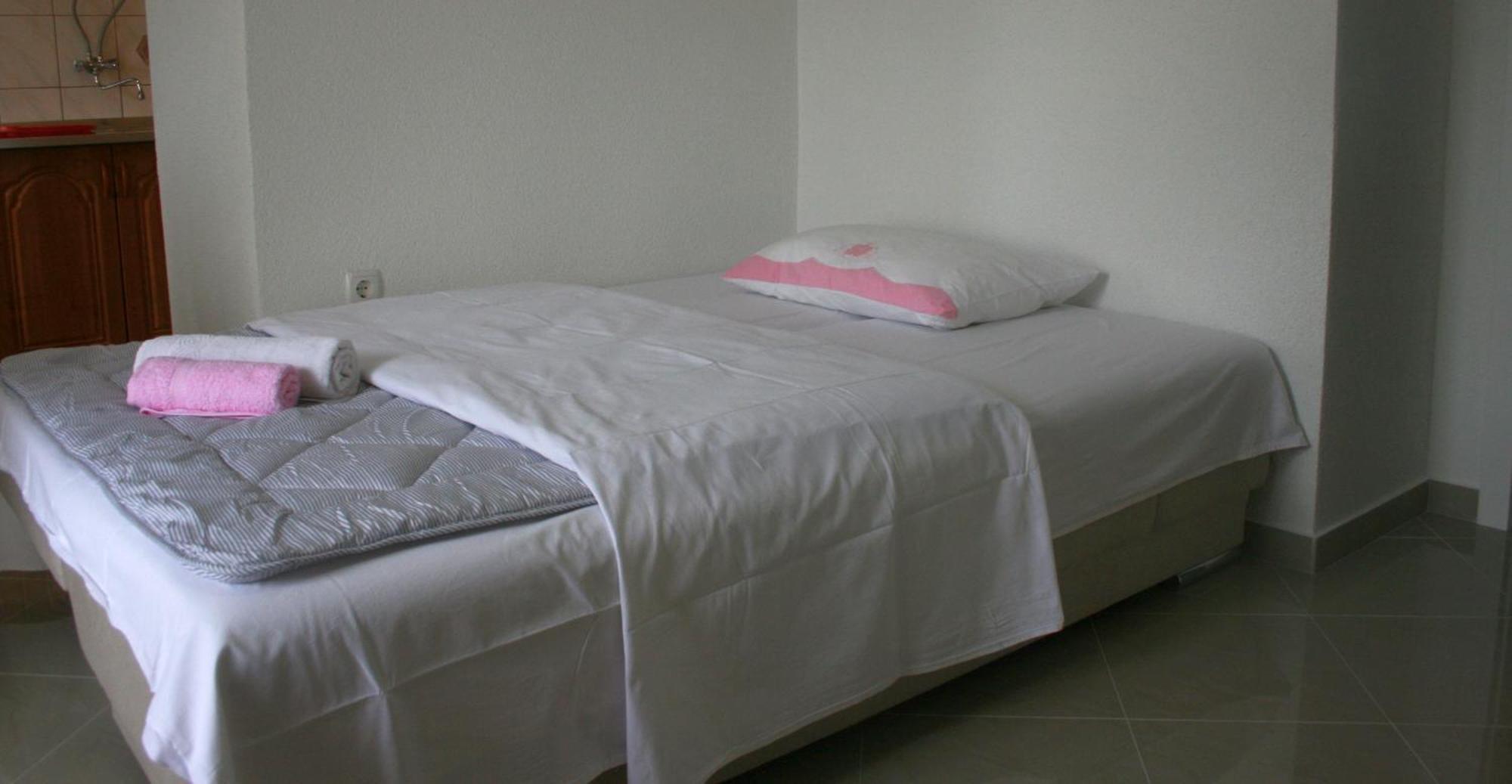 Apartman Elena 斯维蒂尤拉伊 外观 照片